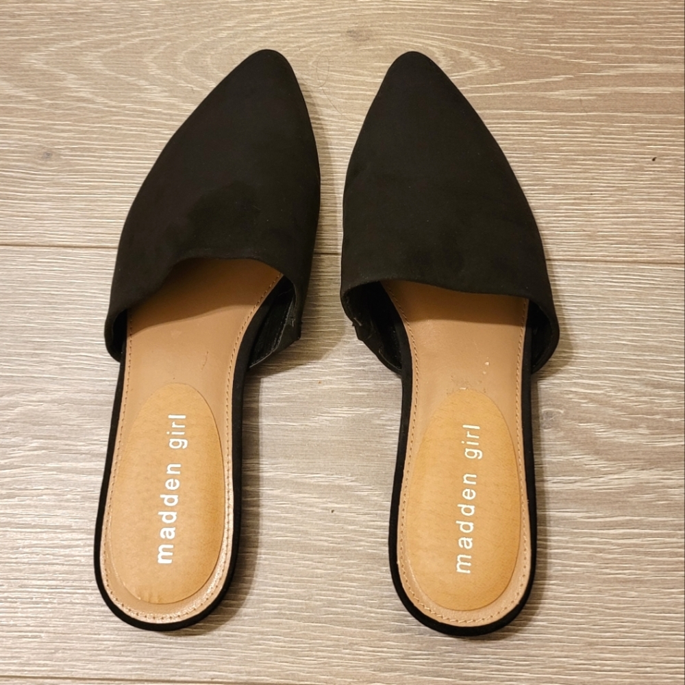 Madden Girl | Black | Fuax Suede | Mule Flats | Size 9
